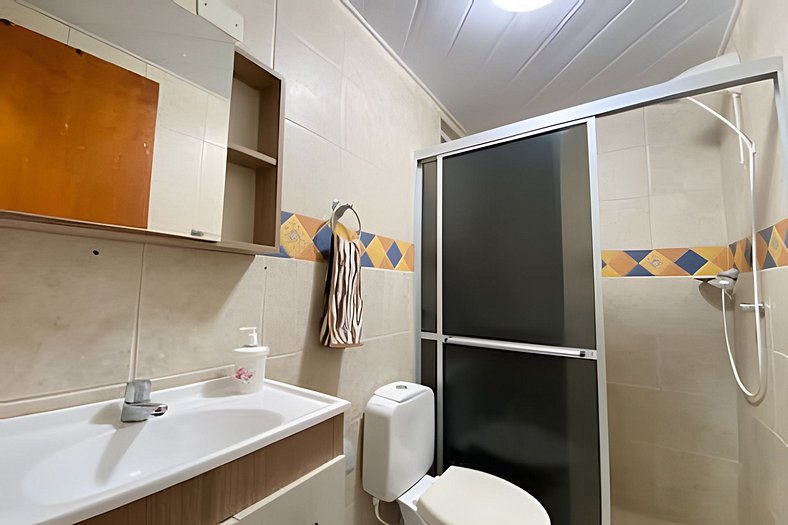 Apartamento 2 dormitórios na praia Bombas (AL11)